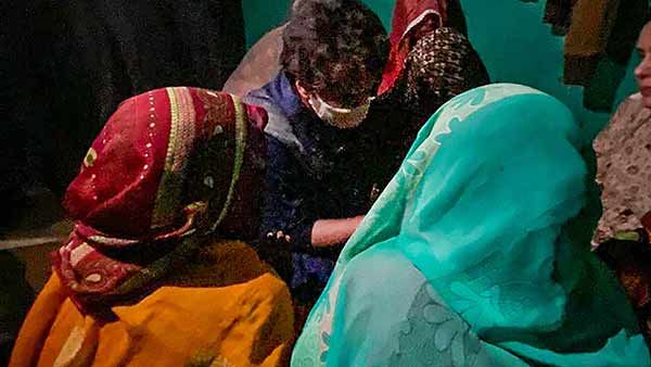 హత్రాస్ ఘటనతో... ఘజియాబాద్ లో బౌద్ధమతం స్వీకరించిన 236 మంది వాల్మీకీలు