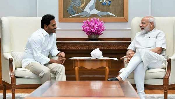 వైఎస్ జగన్ ఢిల్లీ టూర్: ప్రధాని మోడీతో కీలక భేటీ, మంత్రి పదవులకోసమేనా? అంటూ టీడీపీ