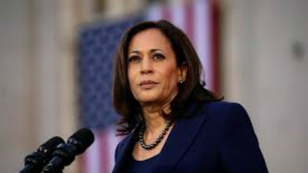ట్రంప్‌ ఓ జాత్యహంకారి- ఒబామాపై వ్యాఖ్యలే నిదర్శనం- నిప్పులు చెరిగిన కమలా హ్యారిస్‌..