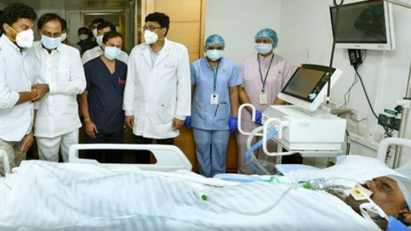 మాజీ హోం మంత్రి నాయిని నర్సింహారెడ్డికి సీఎం కేసీఆర్ పరామర్శ..