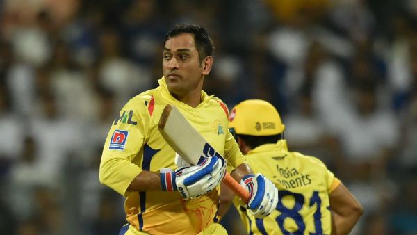 చిచ్చుపెట్టిన కేదార్ జాదవ్: ధోనీపై విమర్శల జడివాన: అతనిలో ఆ స్పార్క్ ఉందా?: మాజీ కేప్టెన్