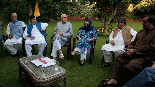 కళ్మీర్‌లో ఏకమైన రాజకీయ పార్టీలు- ఏడాది గ్యాప్‌ తర్వాత బయటికి- ప్రత్యేక హోదా పోరు