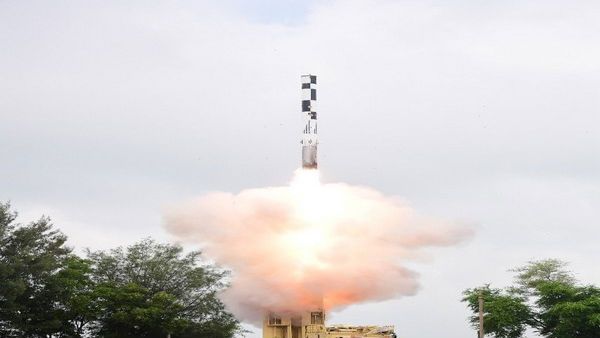 శౌర్య క్షిపణి ప్రయోగం సక్సెస్: కొత్త వెర్షన్‌తో ప్రయోగం, 800 కి.మీ లక్ష్యం