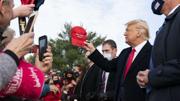 ట్రంప్ ప్రచారంలో ఫైటర్ జెట్ కలకలం: నిషేధిత ప్రాంతంలో సంచారం..విచారణ