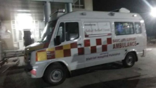 సీఆర్పీఎఫ్ బంకర్‌పై గ్రనేడ్ విసిరిన ఉగ్రవాదులు.. 12 మందికి గాయాలు...