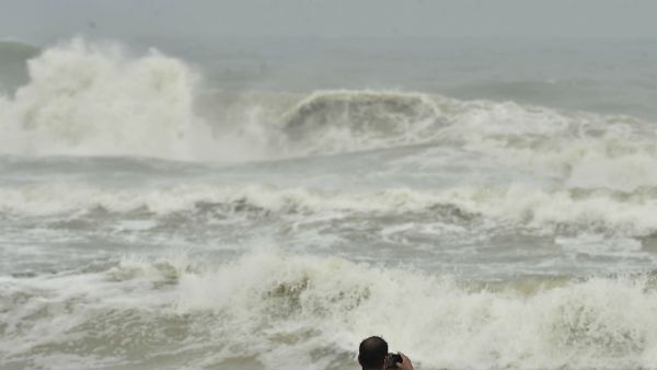 రేపు తీరం దాటనున్న నివర్‌ తుపాను- దక్షిణకోస్తా, రాయలసీమపై ఎఫెక్ట్‌- ఏపీ అంచనా