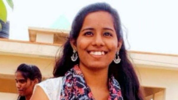 ఢిల్లీ లేడీ శ్రీరాం కాలేజ్ విద్యార్థిని షాద్‌నగర్‌లో ఆత్మహత్య.. లేఖలోకారణాలు