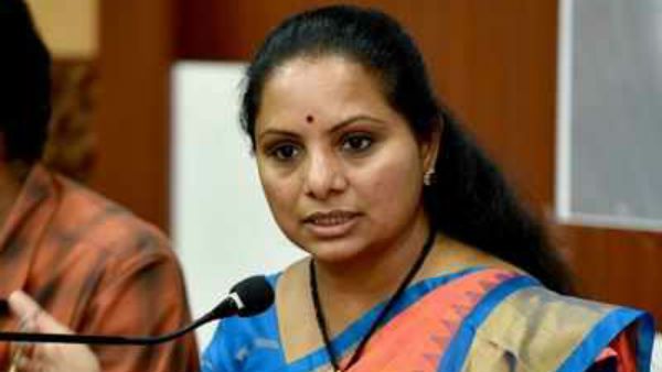 గ్రేటర్ వార్ ... రంగంలోకి దిగిన కవిత ... కాంగ్రెస్ , బీజేపీలకు ఆ హక్కు లేదంటూ ఫైర్