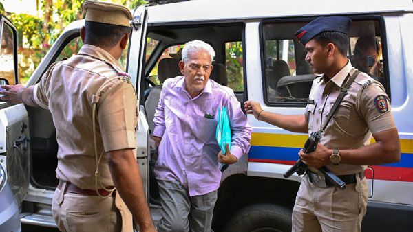 ఆసుపత్రికి వరవర రావు: కుటుంబ సభ్యులకు అనుమతి: వైద్య ఖర్చును భరిస్తామని ఉద్ధవ్ సర్కార్ హామీ