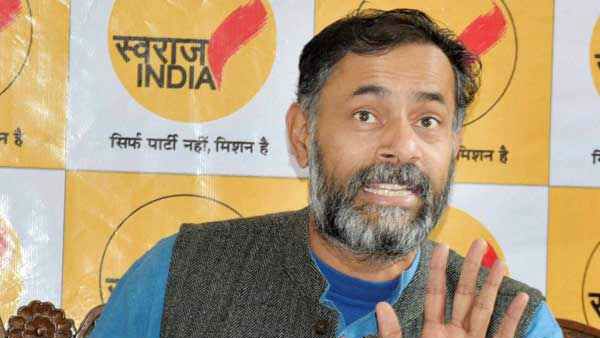 ఆ ర్యాలీకి , బీహార్ ఎన్నికలకు లేని కోవిడ్ రూల్స్ రైతులకేనా .. యోగేంద్ర యాదవ్ సూటిప్రశ్న