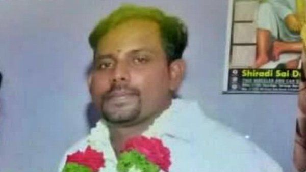 escape: రిసెప్షన్ ముందు, బావా.... ప్రియురాలితో పెళ్లి కొడుకు జంప్, గిఫ్ట్ లతో ఊపుకుంటూ వెళ్లిన బంధువులు !