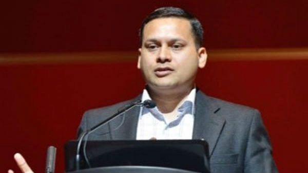 బీజేపీ నేత అమిత్ మాలవీయ ట్వీట్ .. ఫేక్ న్యూస్ అని ఫ్లాగ్ చేసిన ట్విట్టర్ ..భారత్ లో తొలిసారి అంటున్న ప్రతిపక్షాలు