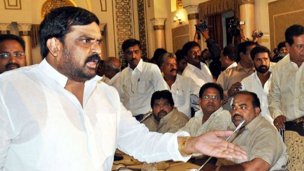 గ్రేటర్ దెబ్బ: కాంగ్రెస్‌లో మరో వికెట్ -అంజన్ కుమార్ యాదవ్ రాజీనామా -బీజేపీలో చేరికపై క్లారిటీ..