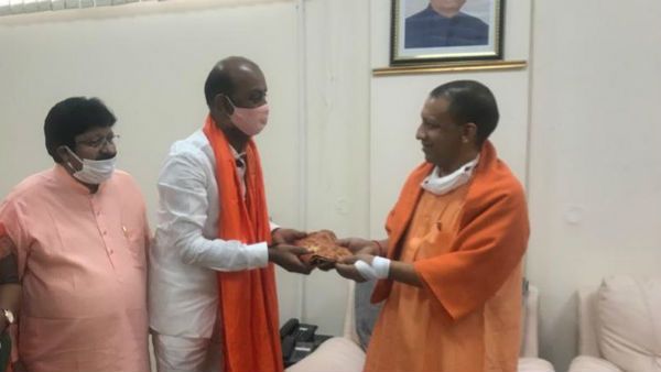 భాగ్యనగర్ ప్రజలకు యూపీ సీఎం యోగి థాంక్స్.. గ్రేటర్‌లో మెజార్టీ సీట్లు సాధించిన కమలం..