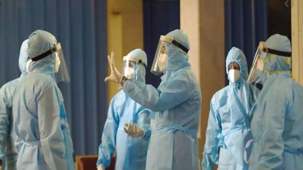 దేశంలో కరోనా డాక్టర్లకు ఊరట- విశ్రాంతి ఇస్తామని సుప్రీంకు తెలిపిన కేంద్రం