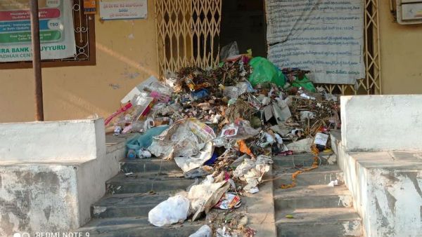 రుణాలివ్వకపోతే బ్యాంకుల ముందు చెత్త వేస్తారా ? బుగ్గనకు నిర్మల చీవాట్లు...