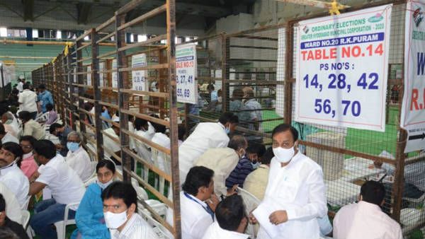 పోస్టల్ బ్యాలెట్ ఓట్లు భారీగా తిరస్కరణ: ఉప్పల్ నియోజకవర్గంలోనే 137.. మిగతా చోట్ల కూడా..