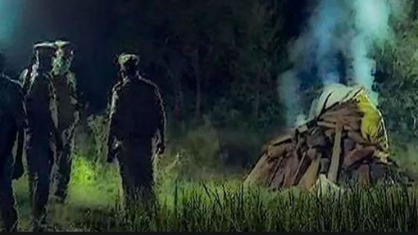 హత్రాస్ : బాధితురాలికి,నిందితుడికి మధ్య 105 ఫోన్ కాల్స్... చార్జిషీట్‌లో సంచలన విషయాలు...