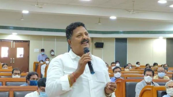 ఏపీ అసెంబ్లీలో కరోనా- ఎమ్మెల్యే కారుమూరికి పాజిటివ్‌- చీరలు తీసుకున్న వారిలో భయం..