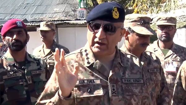 బోర్డర్‌లో పర్యటించిన పాక్ ఆర్మీ చీఫ్: ఎల్ఓసీ వద్ద కీలక స్థావరాల సందర్శన: ఏం జరుగుతోంది?