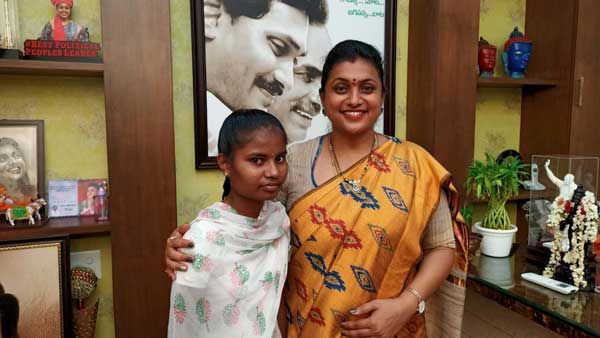 జగన్ బర్త్ డే సందర్భంగా దత్తత: అనాధకు విద్యా, వసతి సదుపాయం, ఎమ్మెల్యే రోజా ఉదారత..