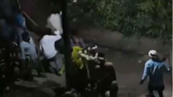 వెలగపూడిలో అర్దరాత్రి మరియమ్మ అంత్యక్రియలు .. ఎంపీ సురేష్ పేరు ఎఫ్ఐఆర్ లో చేరుస్తామని హోం మంత్రి హామీ