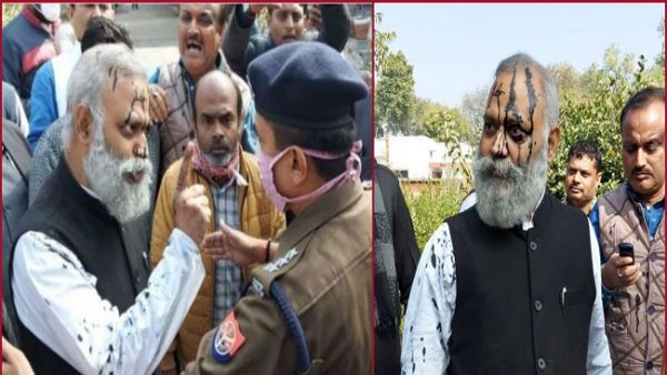 ఆప్ ఎమ్మెల్యేపై ఇంకుతో దాడి -యూపీ సందర్శకు వెళ్లిన ఢిల్లీ నేతకు చేదు అనుభవం -అరెస్టుస్కూళ్ల నిర్వహణ, విద్యా ప్