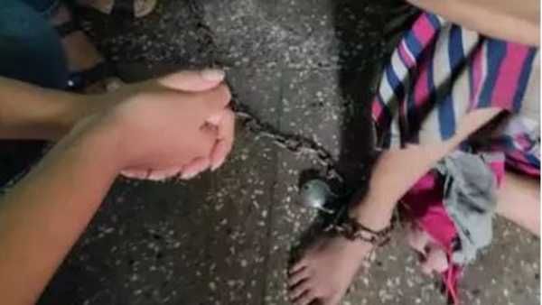 25 ఏళ్ల సీఏ స్టూడెంట్‌ను బంధించిన పేరంట్స్.. 6 నెలలు చీకటిలో, ఏమిచ్చారంటే..