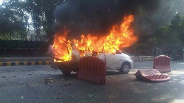 ఢిల్లీలో పేలుడు: ఇజ్రాయిల్ ఎంబసీ, గణతంత్ర ముగింపు వేడుకలకు సమీపంలోనే ఘటన