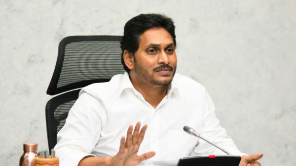 ఆ ఆలయాల పునర్నిర్మాణానికి రేపే ముహూర్తం .. ప్రతిపక్షాలకు, ముఖ్యంగా చంద్రబాబుకు జగన్ షాకింగ్ సమాధానం