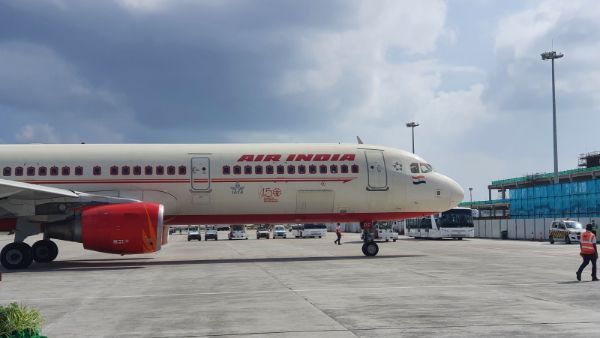 తొలిసారి విదేశాలకు మన కరోనా వ్యాక్సిన్‌- మాల్దీవులు, భూటాన్‌లకు కోవిషీల్డ్‌