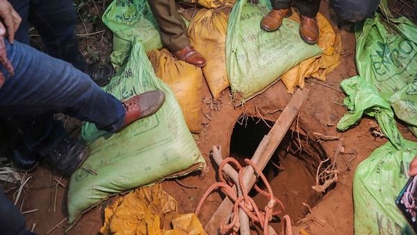 జమ్మూలో మరో అతి పెద్ద సొరంగం : ఉగ్రవాదుల కోసం పాక్ 8 ఏళ్ళ క్రితమే నిర్మాణం, గుర్తించిన బీఎస్ఎఫ్