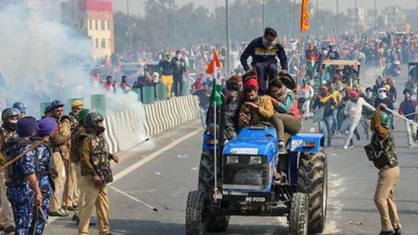 394 మంది పోలీసులకు గాయాలు.. కొందరు ఐసీయూలో.. 19 మంది అరెస్ట్: ఢిల్లీ సీపీ