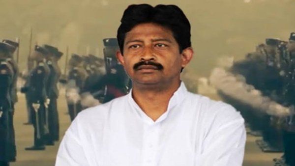 మమతా బెనర్జీకి షాకిచ్చిన మరో టీఎంసీ నేత ... అటవీశాఖా మంత్రి రాజీబ్ బెనర్జీ రాజీనామా