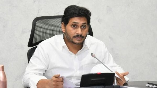 అప్పట్లో వైఎస్‌- ఇప్పుడు జగన్‌- ఎస్‌ఈసీతో వివాదంలో ఇద్దరి మధ్య తేడా ఇదే..