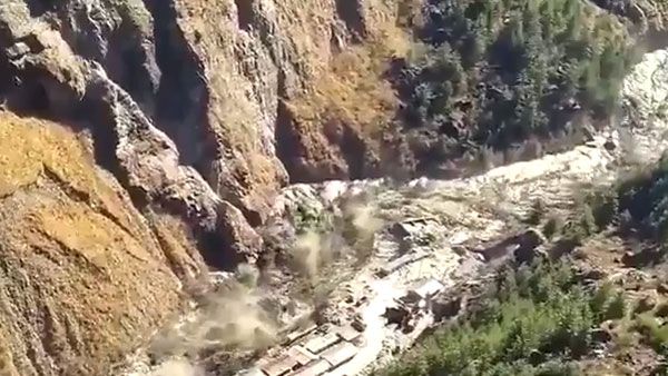 ఉత్తరాఖండ్ జలప్రళయం: 10 మంది మృతి, 170 మందికిపైగా గల్లంతు, 2 ప్రాజెక్టులు, 5 వంతెనలు