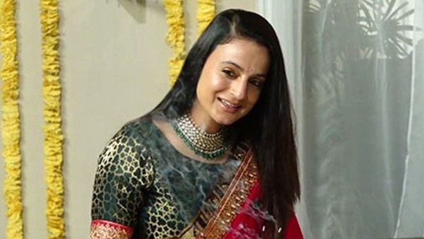 Actress: పవన్ కళ్యాణ్, మహేష్ బాబు హీరోయిన్ పై చీటింగ్ కేసు, ఎన్నికోట్లు అంటే, ఆరోజుల్లో !