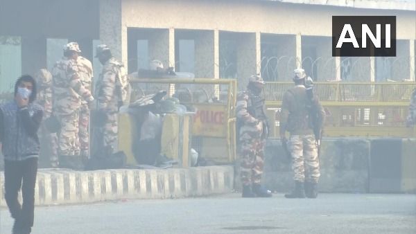 ఢిల్లీలో హై అలెర్ట్ : డ్రోన్స్ తో నిఘా, దుర్భేద్యమైన కోటని తలపిస్తూ ఢిల్లీలో భద్రత