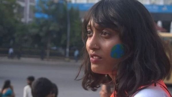 టూల్ కిట్ వ్యవహారంలో అనూహ్య ట్విస్ట్..దిశ రవి అరెస్ట్: 81రోజులుగా