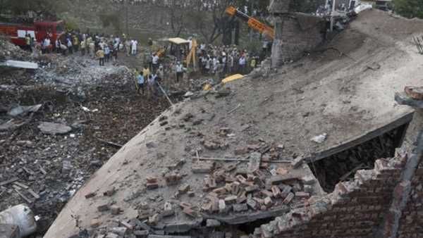 బాణాసంచా ఫ్యాక్టరీలో భారీ పేలుడు .. తీవ్ర దిగ్భ్రాంతి వ్యక్తం చేసిన మోడీ, వెంకయ్యనాయుడు, రాహుల్ గాంధీ తదితరులు