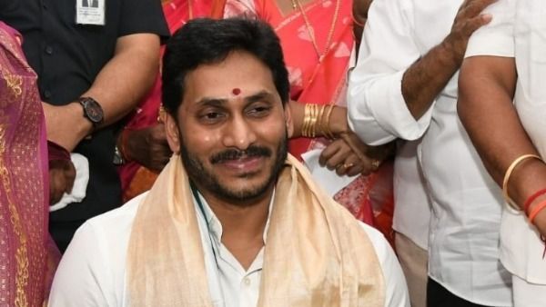 హిందూ ధర్మ పరిరక్షణ కట్టుబొట్టులో ఉంటే సరిపోదు: జగన్‌‌ సర్కార్‌కు మాజీ సీఎస్ చురకలు