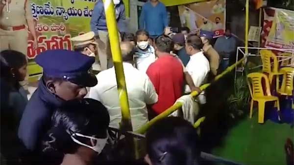 విశాఖలో అర్ధరాత్రి హైడ్రామా- పల్లా శ్రీనివాస్‌ స్టీల్‌ ప్లాంట్‌ దీక్ష భగ్నం- ఆస్పత్రికి తరలింపు