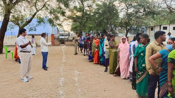మొన్న కుప్పం: ఈ సారి పులివెందుల: చివరి విడత పోలింగ్: క్లీన్ స్వీప్‌పై వైసీపీ..టఫ్ ఫైట్ టీడీపీ
