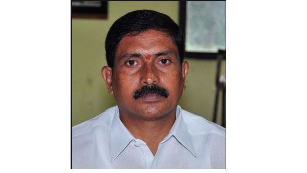 టీఆర్ఎస్‌కు షాక్ : మాజీ ఎమ్మెల్సీ పూల రవీందర్ రాజీనామా.. ప్రభుత్వానికి హెచ్చరిక