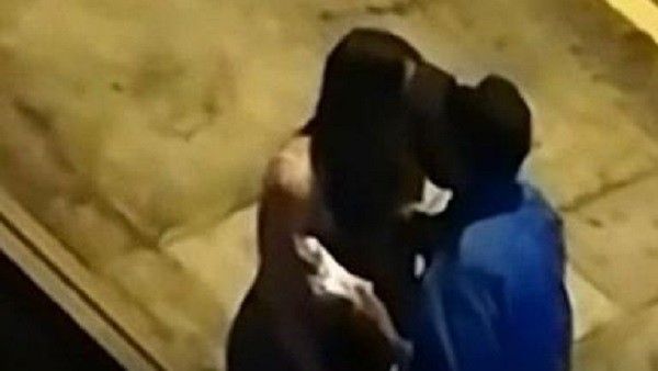 Viral video : జరిమానాకు బదులు ముద్దు... నడిరోడ్డుపై యువతితో పోలీస్ లిప్‌లాక్...