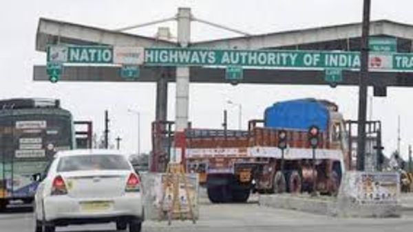 దివ్యాంగులకు కేంద్రం బంపర్‌ ఆఫర్‌- టోల్‌ప్లాజా ఫీజు మినహాయింపు- లోక్‌సభలో ప్రకటన