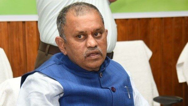 అసెంబ్లీ ముందుకు నిమ్మగడ్డ- త్వరలో ప్రివిలేజ్ కమిటీ సమన్లు ? రామోజీరావు కేసే ఆధారం