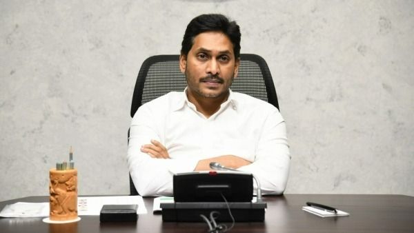వేల కోట్ల ప్రజా ధనంతో పోర్టులు కట్టి ప్రైవేట్ కు అప్పజెప్తారా.. జగన్ సర్కార్ పై టీడీపీ ధ్వజం
