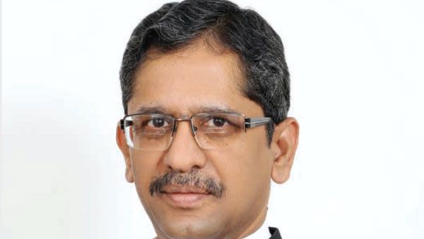 తదుపరి ఛీఫ్‌ జస్టిస్‌పై ఉత్కంఠ- జస్టిస్‌ ఎన్వీ రమణకే ఛాన్స్‌ - బాబ్డే నిర్ణయం కీలకం