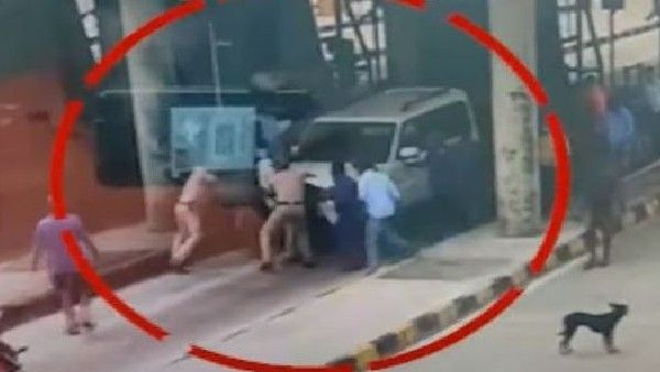 షాకింగ్: ఏఎస్పీపైకి కారు ఎక్కించేందుకు యత్నం, కాంగ్రెస్ నేత సహా ఐదుగురి అరెస్ట్